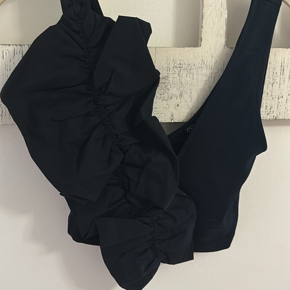 Zara Ruffle Crop Top - Picture 2 of 4